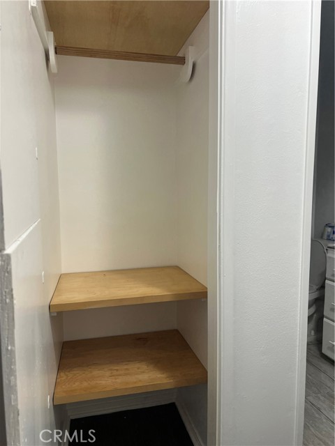 9122 S Hoover Street, Los Angeles CA: https://media.crmls.org/medias/073fa667-6244-43b5-8593-83f08f458348.jpg