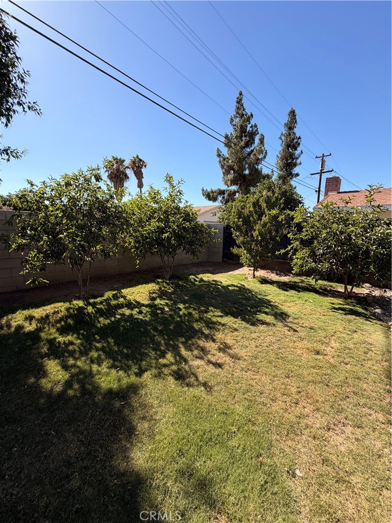 https://media.crmls.org/medias/073fcafb-496b-4b22-95e8-a996bb8cb487.jpg?preset=X-Large