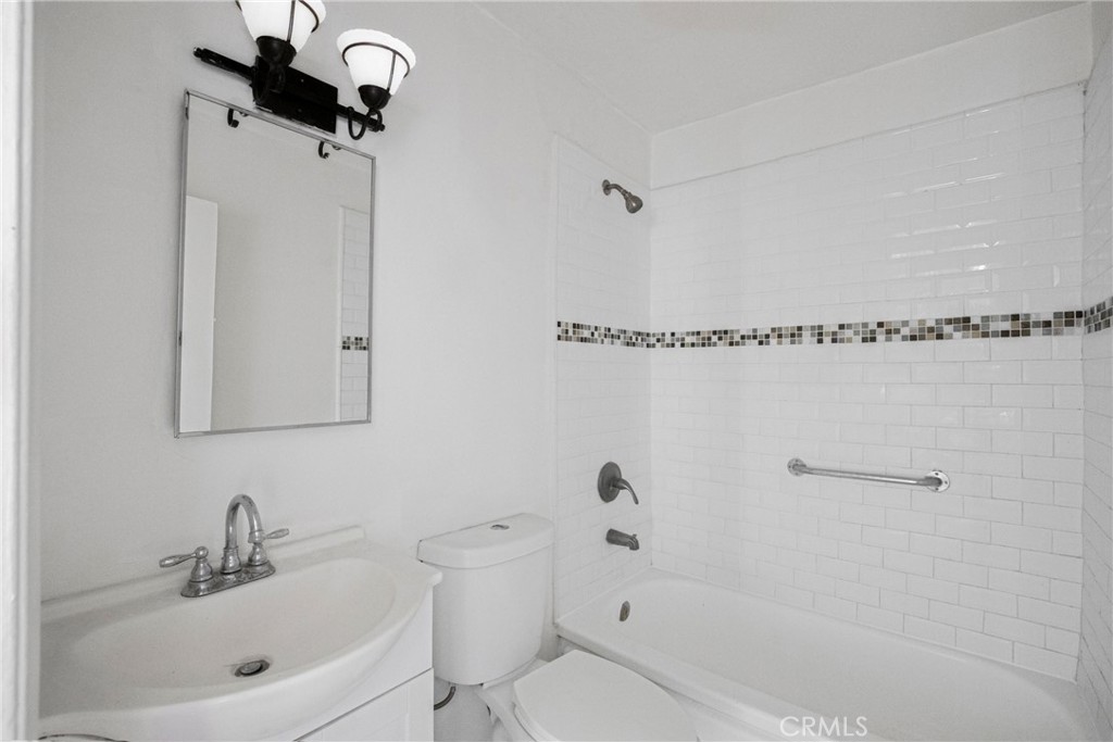 MLS #CV26141069 image #6