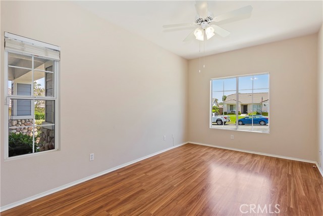 Detail Gallery Image 14 of 46 For 3946 Camelback Cir, Corona,  CA 92883 - 5 Beds | 2 Baths