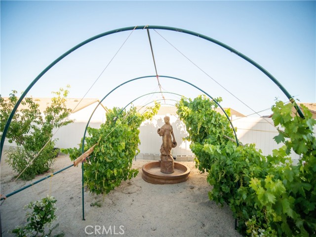 Detail Gallery Image 9 of 19 For 16066 Pawnee Pl, Victorville,  CA 92394 - 3 Beds | 2 Baths