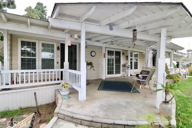 Detail Gallery Image 3 of 43 For 14036 Lake View Dr #143,  La Mirada,  CA 90638 - 2 Beds | 2 Baths