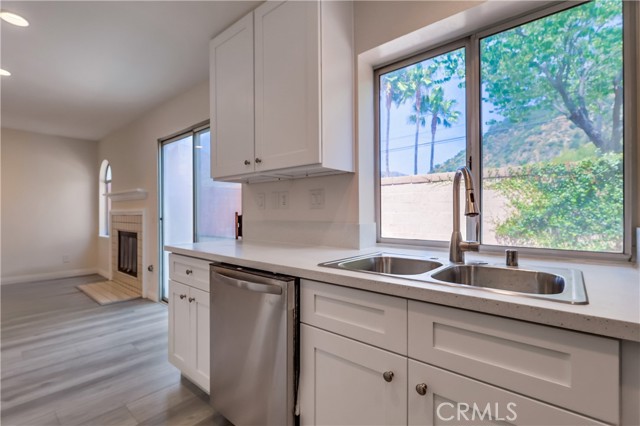 1876 Forest Drive, Azusa CA: https://media.crmls.org/medias/0741a7b8-da55-47fd-b380-bf1c28177b74.jpg