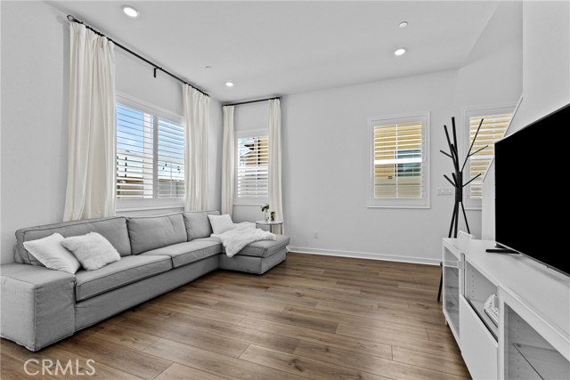 Detail Gallery Image 5 of 52 For 4408 S. Grant Paseo, Ontario,  CA 91762 - 3 Beds | 2/1 Baths