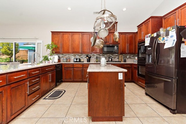 Image 16 of 53 For 10946 Deer Valley Road