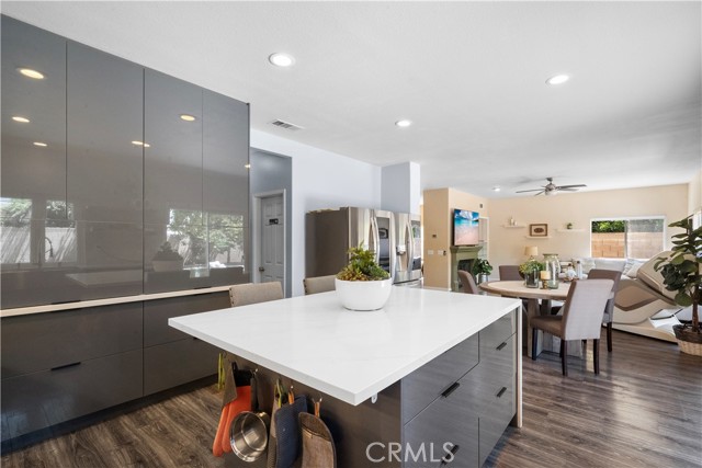 8787 Sunbird Avenue, Fountain Valley CA: https://media.crmls.org/medias/0741c5c8-1577-4c1d-a854-e04dc871801a.jpg