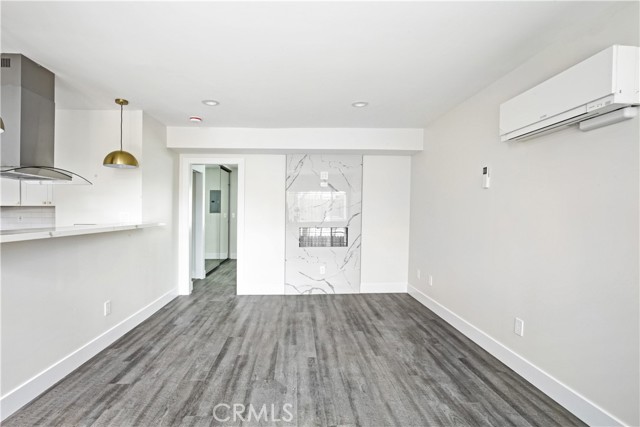 1141 E Broadway, Long Beach CA: https://media.crmls.org/medias/0741fcde-2df4-43fa-8b31-5da10596e2a8.jpg