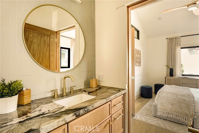 Detail Gallery Image 11 of 42 For 636 Bay, Santa Monica,  CA 90405 - 3 Beds | 3 Baths