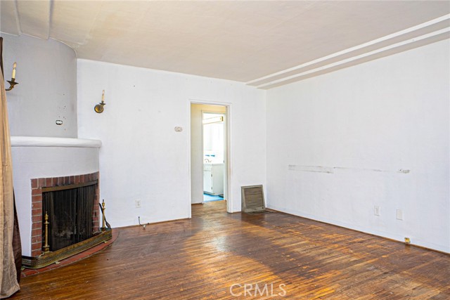 987 W 23rd Street, San Bernardino CA: https://media.crmls.org/medias/0742e9d0-3c4a-4e75-a594-6566ebedb68d.jpg