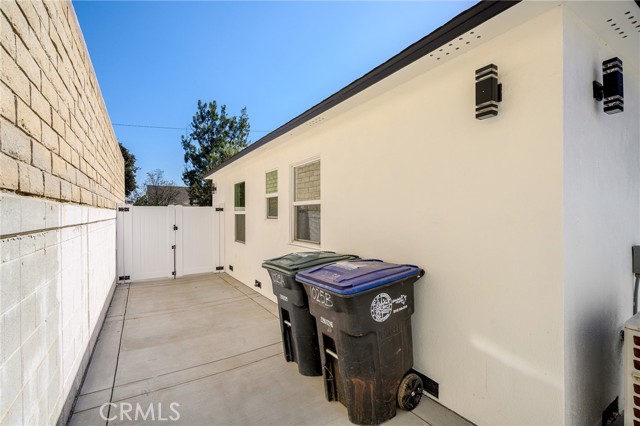 Detail Gallery Image 21 of 23 For 1025 Linden Ave a,  Glendale,  CA 91201 - 3 Beds | 2 Baths