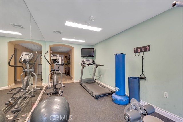 13200 Moorpark Street, Sherman Oaks CA: https://media.crmls.org/medias/0743a913-6f67-4d3b-9378-01b813b53222.jpg