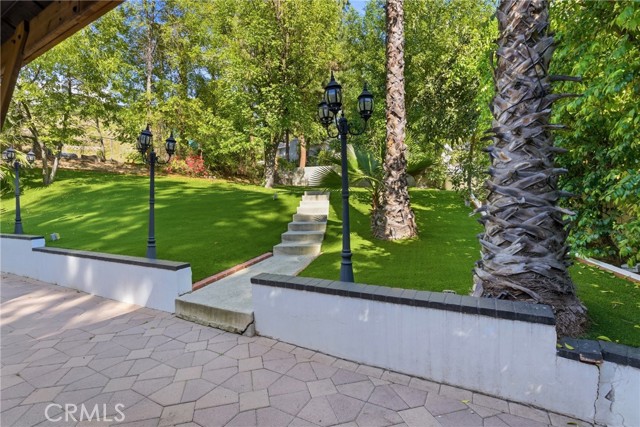 Detail Gallery Image 37 of 44 For 5836 Winnetka Ave, Woodland Hills,  CA 91367 - 4 Beds | 3 Baths