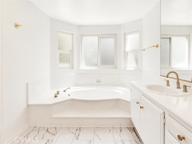 20472 Via Marwah, Yorba Linda CA: https://media.crmls.org/medias/0744a4db-3922-437e-bdc5-5c67ee3fa19c.jpg