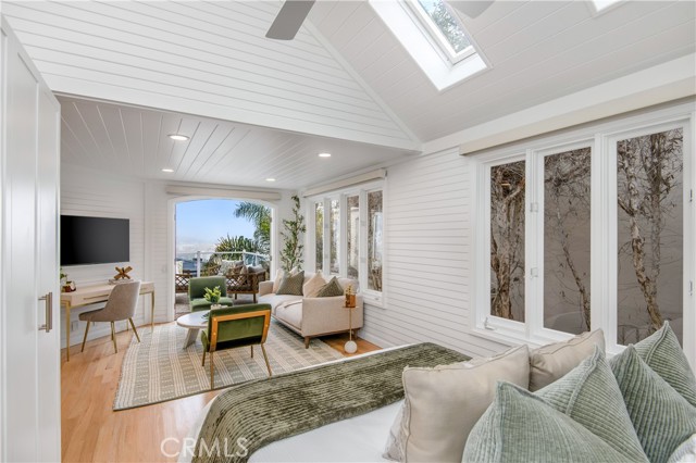 Detail Gallery Image 34 of 51 For 250 Poppy Ave, Corona Del Mar,  CA 92625 - 4 Beds | 3/1 Baths