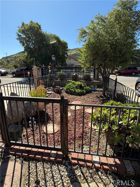 Detail Gallery Image 3 of 35 For 18284 9th St, Bloomington,  CA 92316 - 3 Beds | 2 Baths