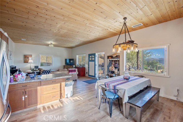 6 Bed Home for Sale in Agua Dulce, California
