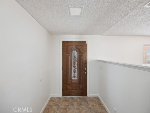 Detail Gallery Image 3 of 40 For 14005 Apple Valley Rd, Apple Valley,  CA 92307 - 3 Beds | 2 Baths