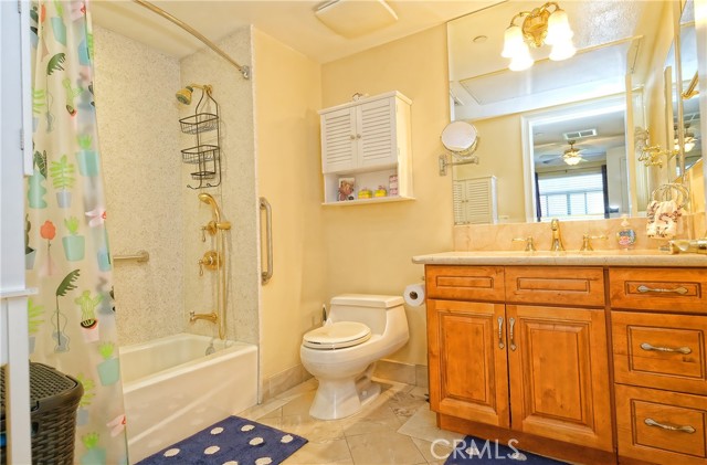 Detail Gallery Image 12 of 32 For 13798 Roswell Ave #B101,  Chino,  CA 91710 - 2 Beds | 2 Baths