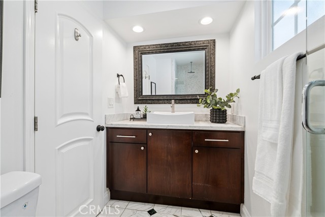 Detail Gallery Image 34 of 73 For 4590 Ensenada Dr, Woodland Hills,  CA 91364 - 3 Beds | 2/1 Baths