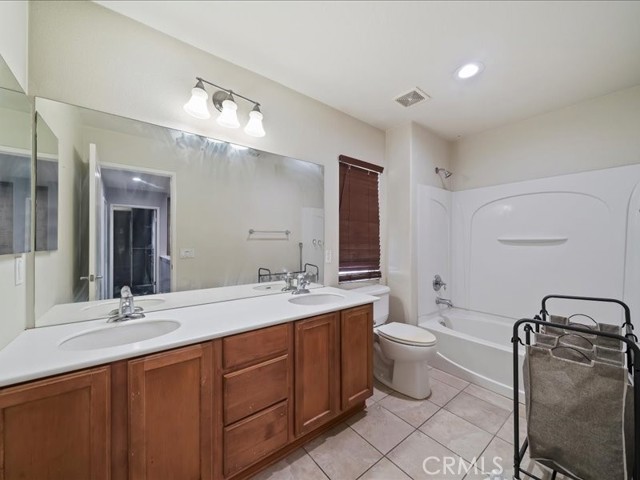 Detail Gallery Image 19 of 28 For 16764 Desert Lily, Victorville,  CA 92394 - 5 Beds | 2/1 Baths