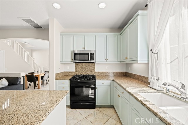 27620 Desert Gold Court, Murrieta CA: https://media.crmls.org/medias/074678c3-14e4-4935-80eb-ff5fa5ed560a.jpg