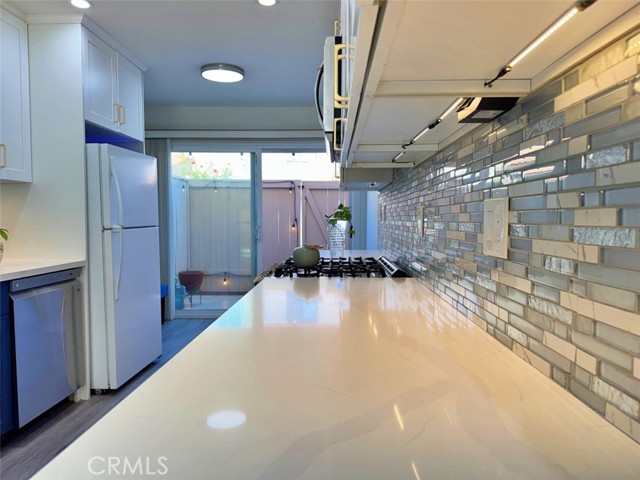 Detail Gallery Image 17 of 49 For 3534 Del Amo Blvd, Torrance,  CA 90503 - 4 Beds | 2/1 Baths