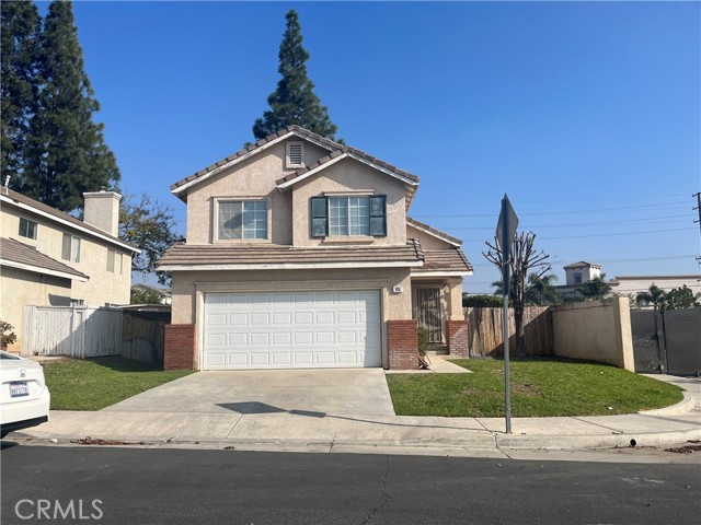 951 Primrose Ln, Corona, CA 92878