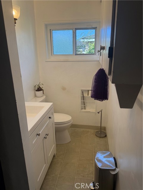 Detail Gallery Image 12 of 14 For 22415 Caroldale, Carson,  CA 90745 - 3 Beds | 2 Baths