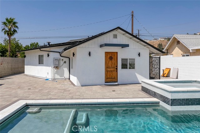 10265 Strathern Street, Sun Valley CA: https://media.crmls.org/medias/07481720-9dac-49e6-aca9-351e7c52b333.jpg