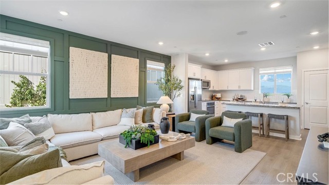 Detail Gallery Image 12 of 23 For 1710 Eagle Rd, Rialto,  CA 92376 - 4 Beds | 3 Baths