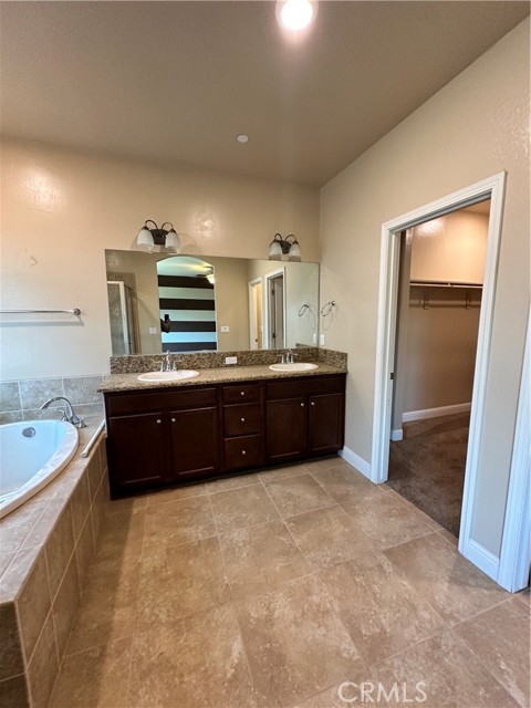 Detail Gallery Image 14 of 30 For 9321 Red Pine Dr, Shafter,  CA 93263 - 4 Beds | 3/1 Baths