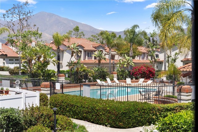 8 Geranium, Rancho Santa Margarita CA: https://media.crmls.org/medias/0748ad49-2e41-44a9-95a9-3d0834a7b2b4.jpg