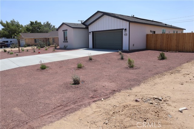 8600 Ironwood Avenue, California City CA: https://media.crmls.org/medias/0748ad90-dfc2-4f55-a429-3fe1ef3b5666.jpg