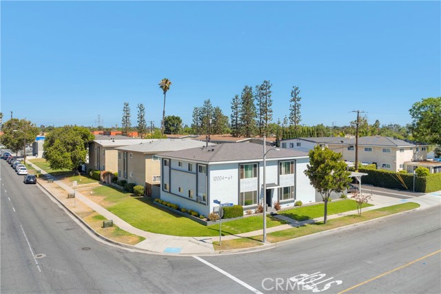 10004 Foster Road, Bellflower CA: https://media.crmls.org/medias/0748c3e6-664d-4edd-9df6-a7e090a669d4.jpg