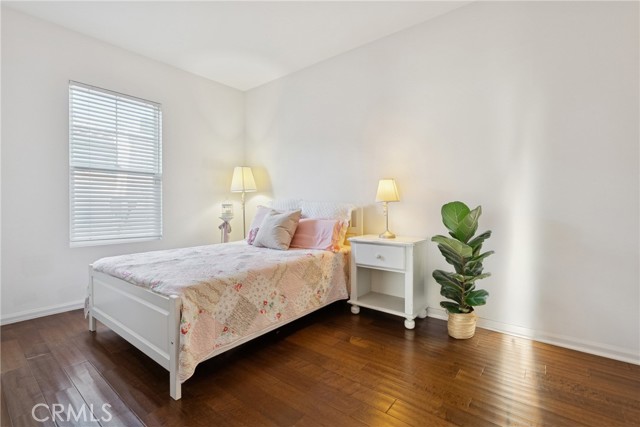 Detail Gallery Image 20 of 40 For 26812 Peppertree Dr, Valencia,  CA 91381 - 5 Beds | 3 Baths