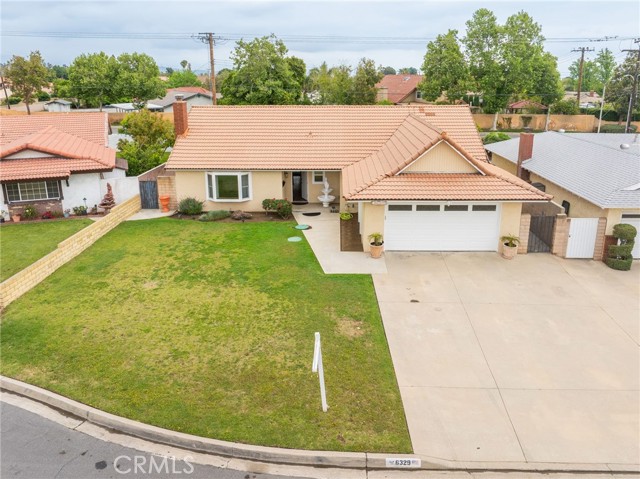 Detail Gallery Image 2 of 33 For 6329 Fillmore Ave, Rialto,  CA 92377 - 4 Beds | 2 Baths
