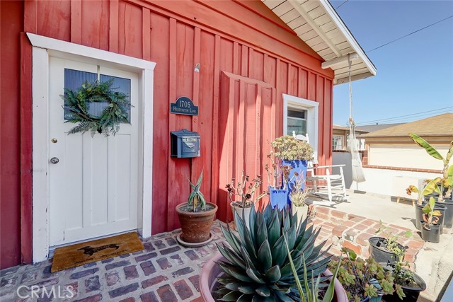 1705 Huntington Lane, Redondo Beach, California 90278, 2 Bedrooms Bedrooms, ,2 BathroomsBathrooms,Residential,Sold,Huntington,SB21166702