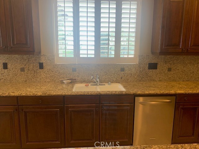 Detail Gallery Image 19 of 48 For 17130 Silver Moon Ct, Riverside,  CA 92503 - 3 Beds | 3/1 Baths
