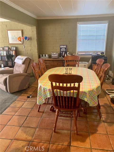 Guest home dining area