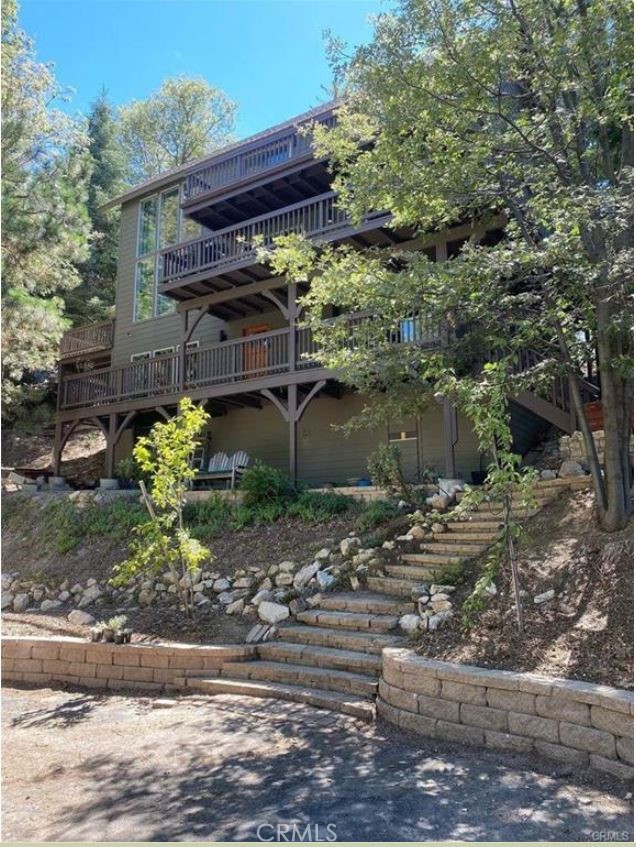 332 Grizzly Road, Lake Arrowhead CA: https://media.crmls.org/medias/074c14ce-8e2f-440d-9f6d-356275c75c11.jpg