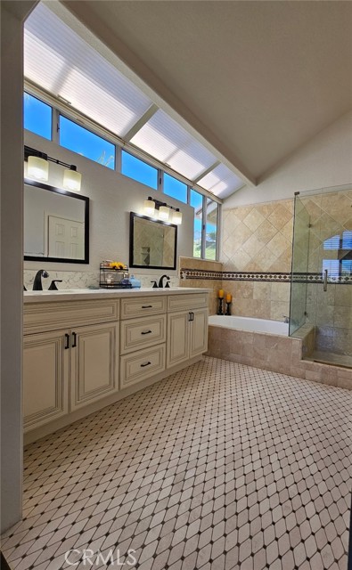 21351 Birdhollow Drive, Rancho Santa Margarita CA: https://media.crmls.org/medias/074d8344-dc49-4972-84b1-985d521a898b.jpg