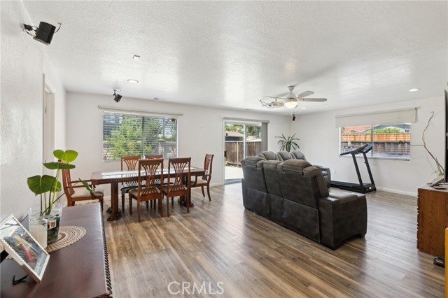2683 E Trimble Road, San Jose CA: https://media.crmls.org/medias/074dae36-6bc6-44f4-8c38-d91c23198f3f.jpg