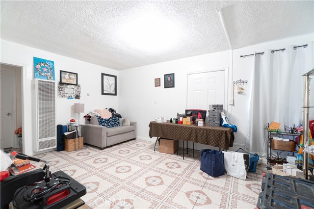 Detail Gallery Image 32 of 56 For 340 W 62nd St, Los Angeles,  CA 90003 - – Beds | – Baths