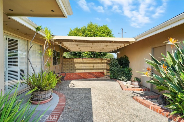 9331 Mikinda Avenue, La Habra CA: https://media.crmls.org/medias/074dee93-d0bb-47fc-b5c5-95f2d6a62d0f.jpg