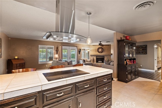 Detail Gallery Image 18 of 47 For 6001 Meadow Glen, Bakersfield,  CA 93306 - 3 Beds | 2 Baths