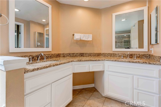 Detail Gallery Image 17 of 45 For 12022 Falcon Crest Way, Porter Ranch,  CA 91326 - 4 Beds | 2/1 Baths