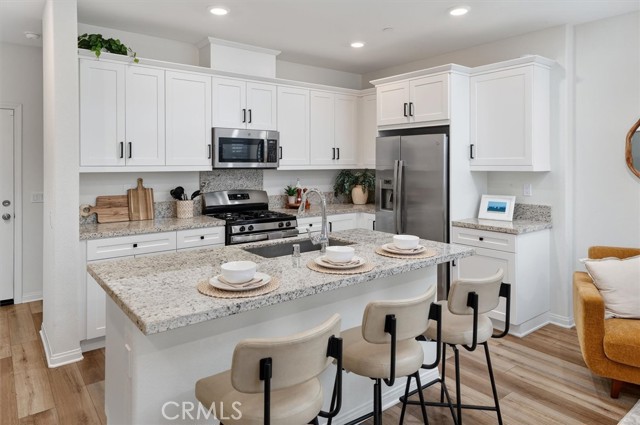 Detail Gallery Image 7 of 35 For 22812 Harvest Mill, Saugus,  CA 91350 - 3 Beds | 3 Baths