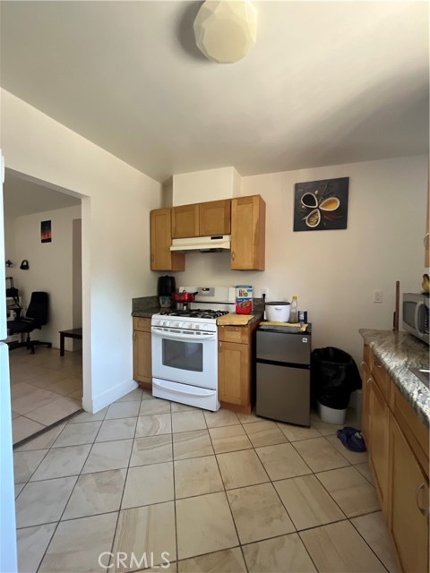 1248 Rolland Curtis Place, Los Angeles CA: https://media.crmls.org/medias/07511df2-3049-4c09-a9b8-c7758257a506.jpg