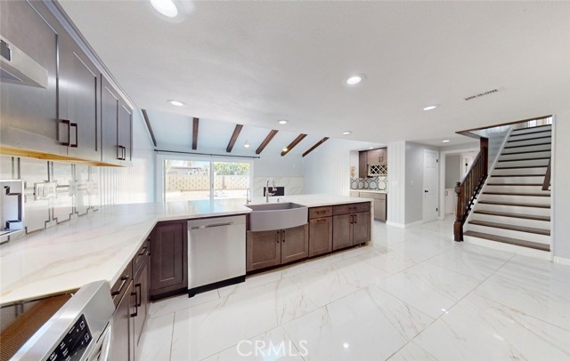 Detail Gallery Image 13 of 42 For 16326 Mount Baden Powell, Fountain Valley,  CA 92708 - 4 Beds | 4 Baths