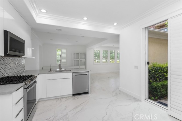 Detail Gallery Image 9 of 27 For 1460 Georgia St, Tustin,  CA 92782 - 3 Beds | 2/1 Baths